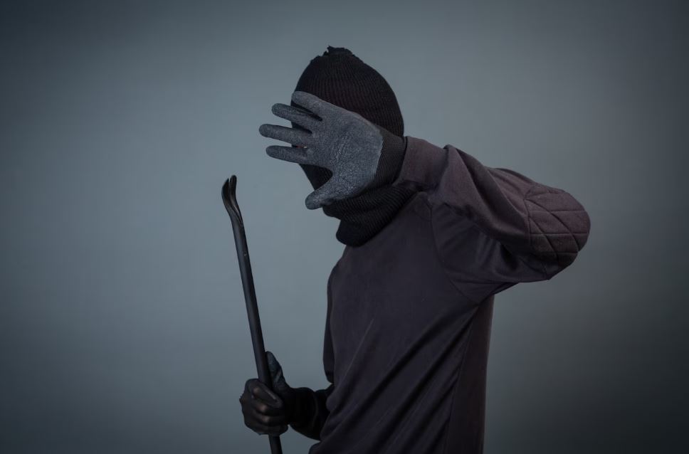 Кража 4 млн из автобуса в Нижнем Тагиле: появились новые подробности | В Нижнем Тагиле наркоманы вскрыли автобус и украли оттуда 4 млн