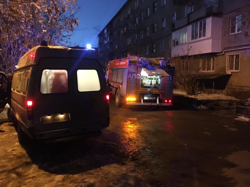 Вечером в Нижнем Тагиле в пятиэтажке во время пожара пострадали люди. 10 человек эвакуировано