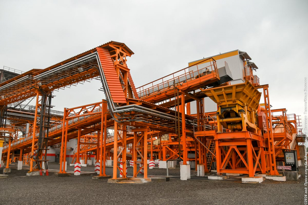 В Нижнем Тагиле металлурги встречают профессиональный праздник запуском новых объектов | К профессиональному празднику тагильские металлурги запускают новые объекты