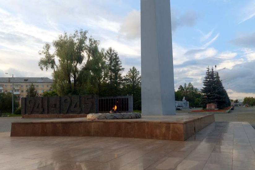 Тагильчанка в состоянии алкогольного опьянения осквернила символ воинской славы | На Урале женщину обвинили в осквернении символа воинской славы