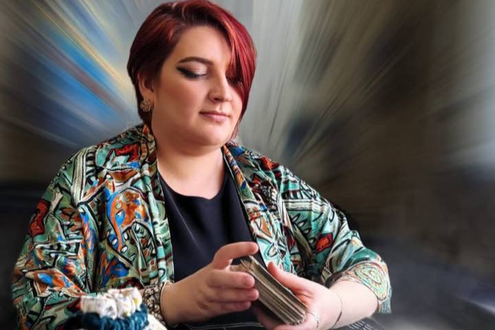 Участницу «Битвы экстрасенсов» родом из Нижнего Тагила мошенники обманули почти на 170 тысяч рублей | На Урале участнице «Битвы экстрасенсов» мошенники предложили заработать и обманули