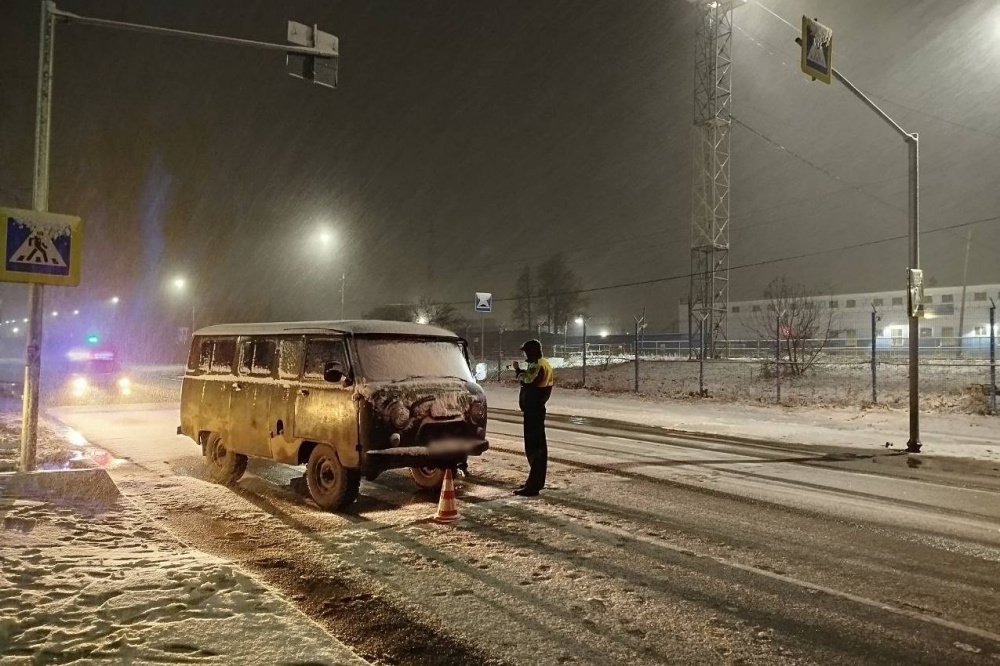 В больницу Нижнего Тагила доставили женщину, пострадавшую в ДТП | На Урале в ДТП пострадала женщина-пешеход