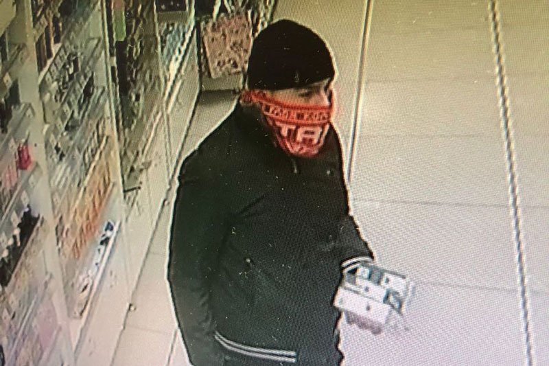 В Нижнем Тагиле полиция устанавливает личность мужчины, подозреваемого в хищении из магазина