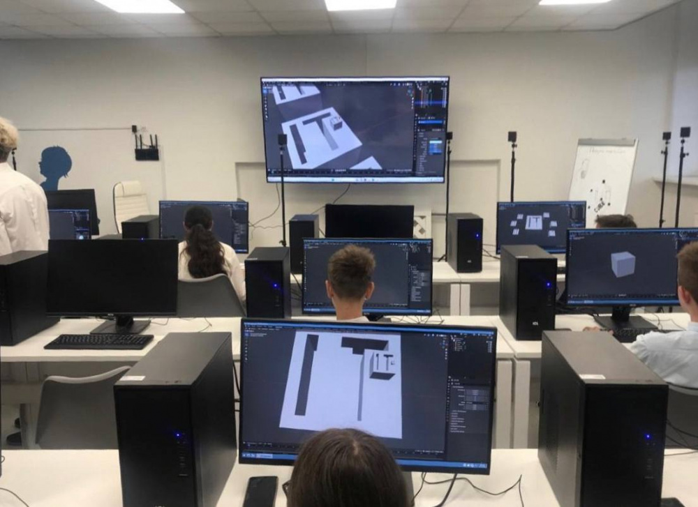 В Нижнем Тагиле в рамках выездного заседания посетили Центр цифрового образования | На Урале оценили новый Центр цифрового образования детей В Нижнем Тагиле в рамках выездного заседания посетили Центр цифрового образования | На Урале оценили новый Центр цифрового образования детей