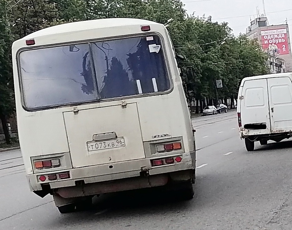 В Нижнем Тагиле водитель автобуса зажал голову ребенка в двери