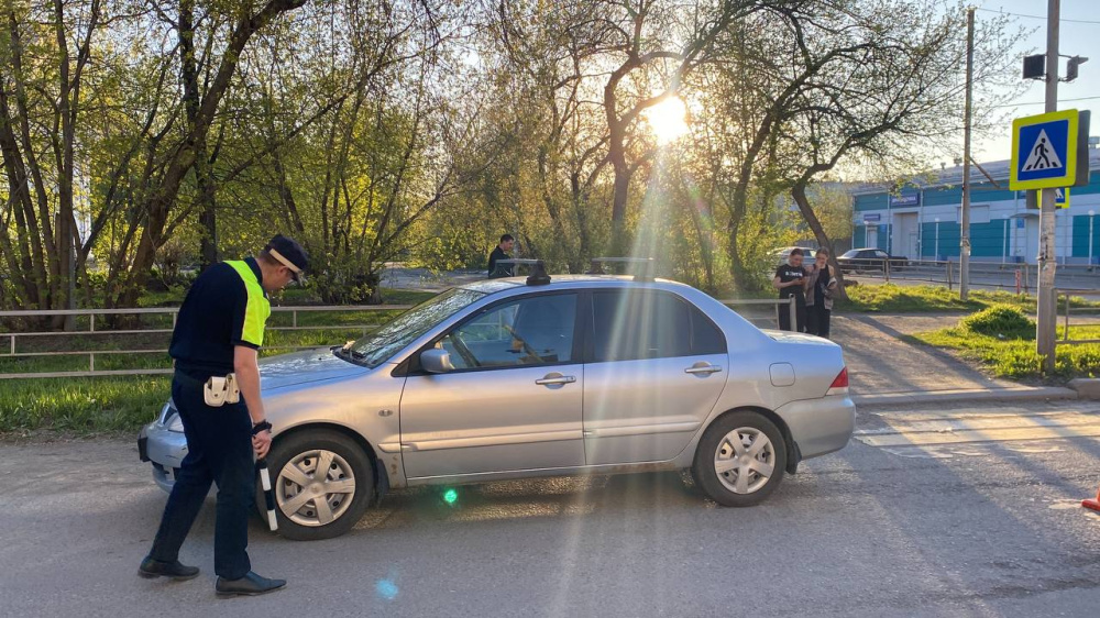 В Нижнем Тагиле водитель Митсубиси допустил наезд на 30 – летнюю девушку и 4 – х летнего мальчика | В Нижнем Тагиле водитель Митсубиси допустил наезд на 30 – летнюю девушку и 4 – х летнего мальчика