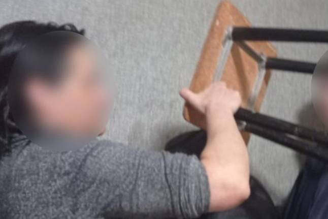 В Нижнем Тагиле местную жительницу осудили за убийство своего мужа табуретом | На Урале вынесли приговор женщине, убившей своего мужа