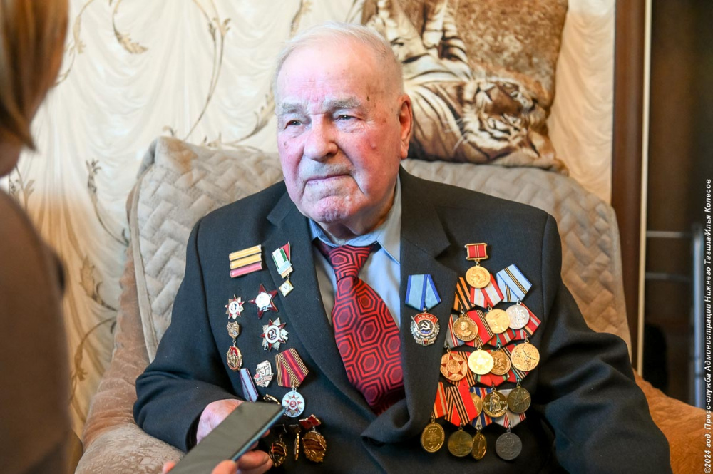 Житель Нижнего Тагила, ветеран-фронтовик, отметил 100-летний юбилей  | На Урале ветерану-фронтовику исполнилось 100 лет