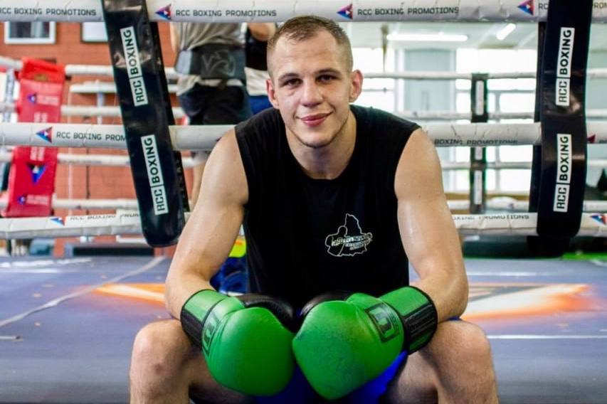 Боксер из Нижнего Тагила продолжает участие в чемпионате России | Свердловский боксер победил в первом круге чемпионата России 
