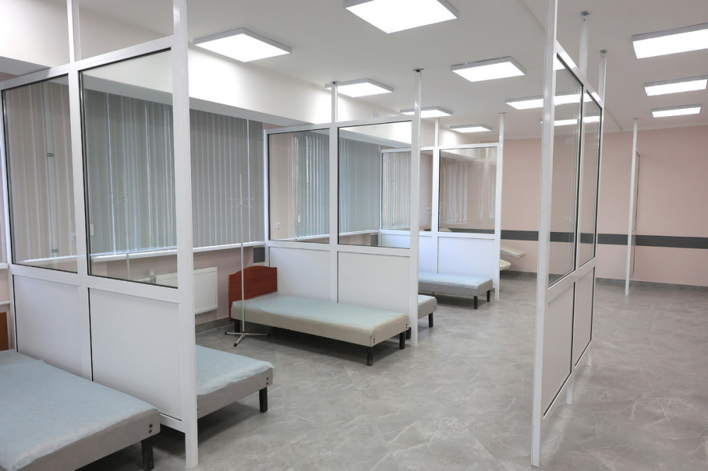 В Нижнем Тагиле первые пациенты смогли посетить обновленную поликлинику | На Урале 5,5 тысяч человек смогут получать помощь в обновленной поликлинике