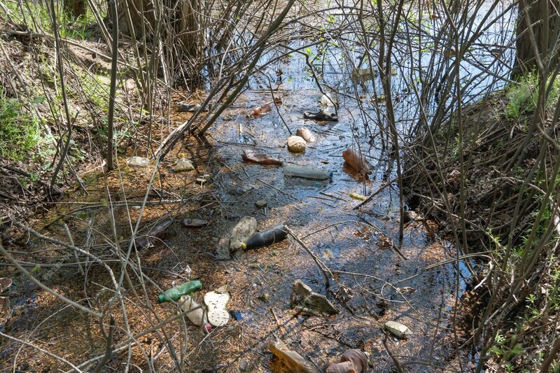 В Нижнем Тагиле местные жители пожаловались на вонючую грязную воду: инцидент произошел из-за аварии на теплотрассе | Тагильчане обеспокоены затоплением садов из-за аварии на теплотрассе  