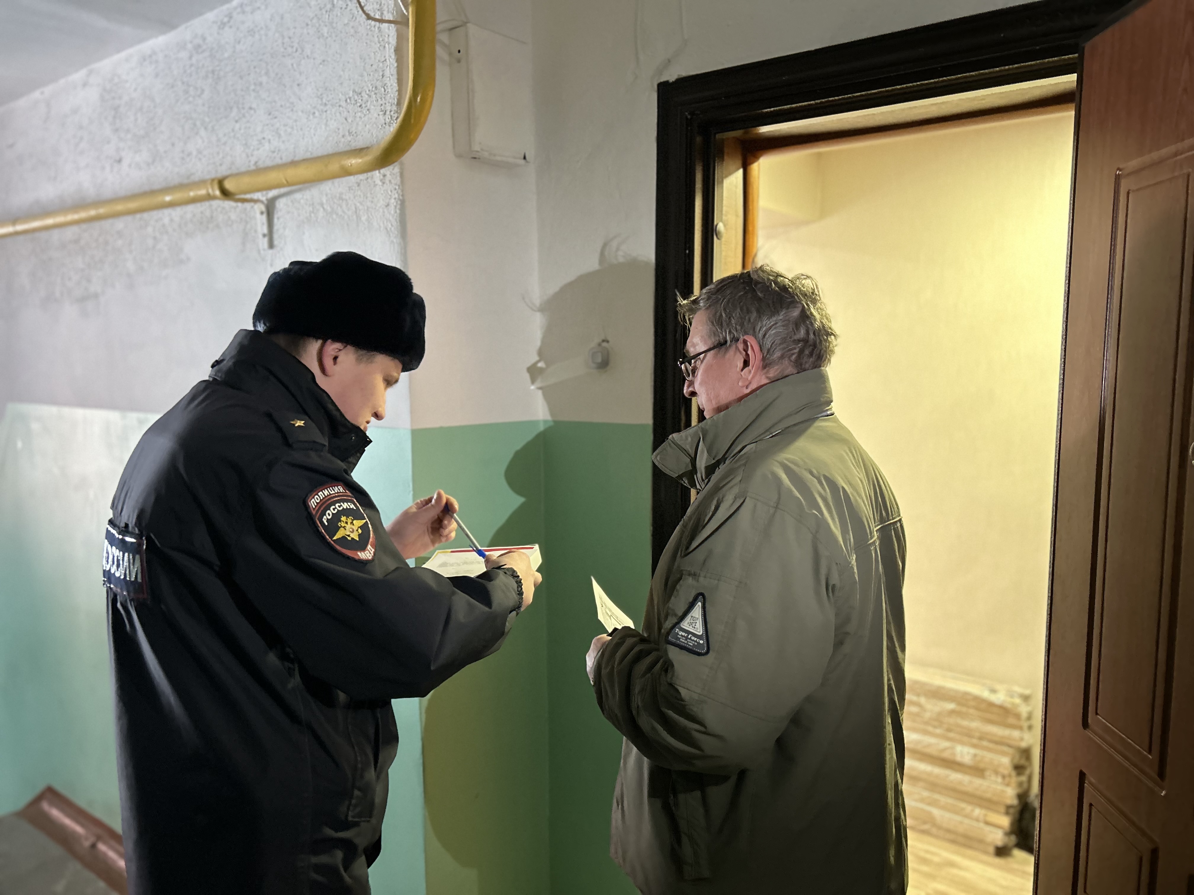 В Нижнем Тагиле  сотрудники полиции проводят масштабные рейды по профилактике дистанционного мошенничества | В Нижнем Тагиле  сотрудники полиции проводят масштабные рейды