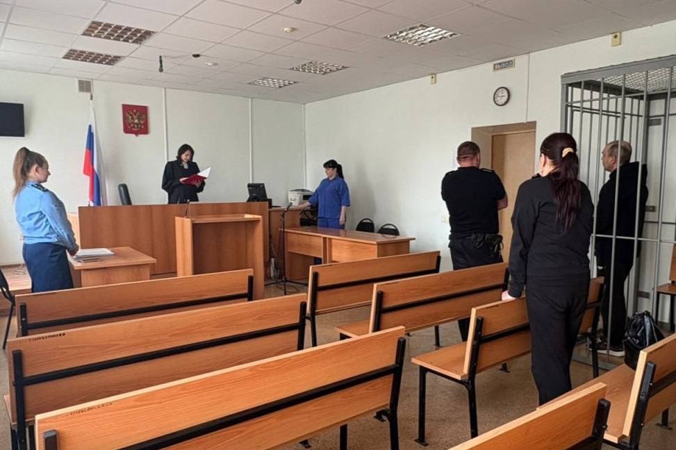 В Нижнем Тагиле вынесли приговор по делу об убийстве в баре «Континент» на улице Зари | На Урале мужчина отравится в колонию на 12 лет за убийство в баре