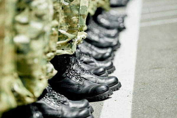 Губернатор Свердловской области Паслер издал указ о формировании комиссии по призыву в армию | В России 1 апреля стартует весенний призыв в армию Губернатор Свердловской области Паслер издал указ о формировании комиссии по призыву в армию | В России 1 апреля стартует весенний призыв в армию