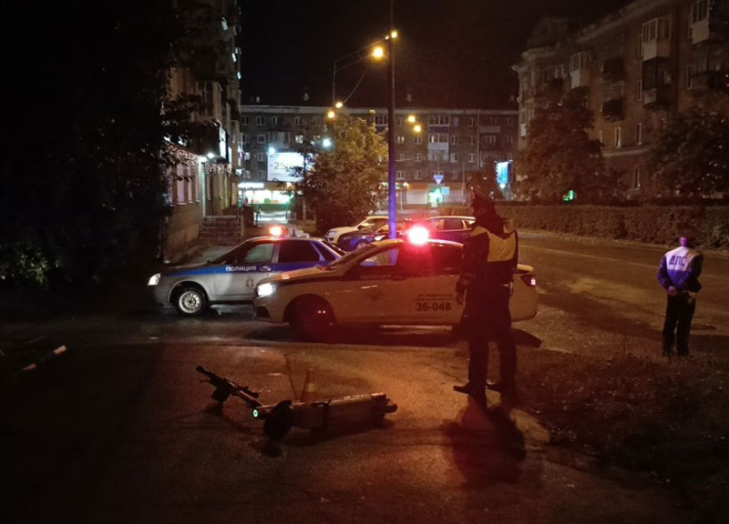 В Нижнем Тагиле подросток на электросамокате оказался в больнице: кто виноват? | В Нижнем Тагиле 15-летний подросток получил травмы при падении с электросамоката