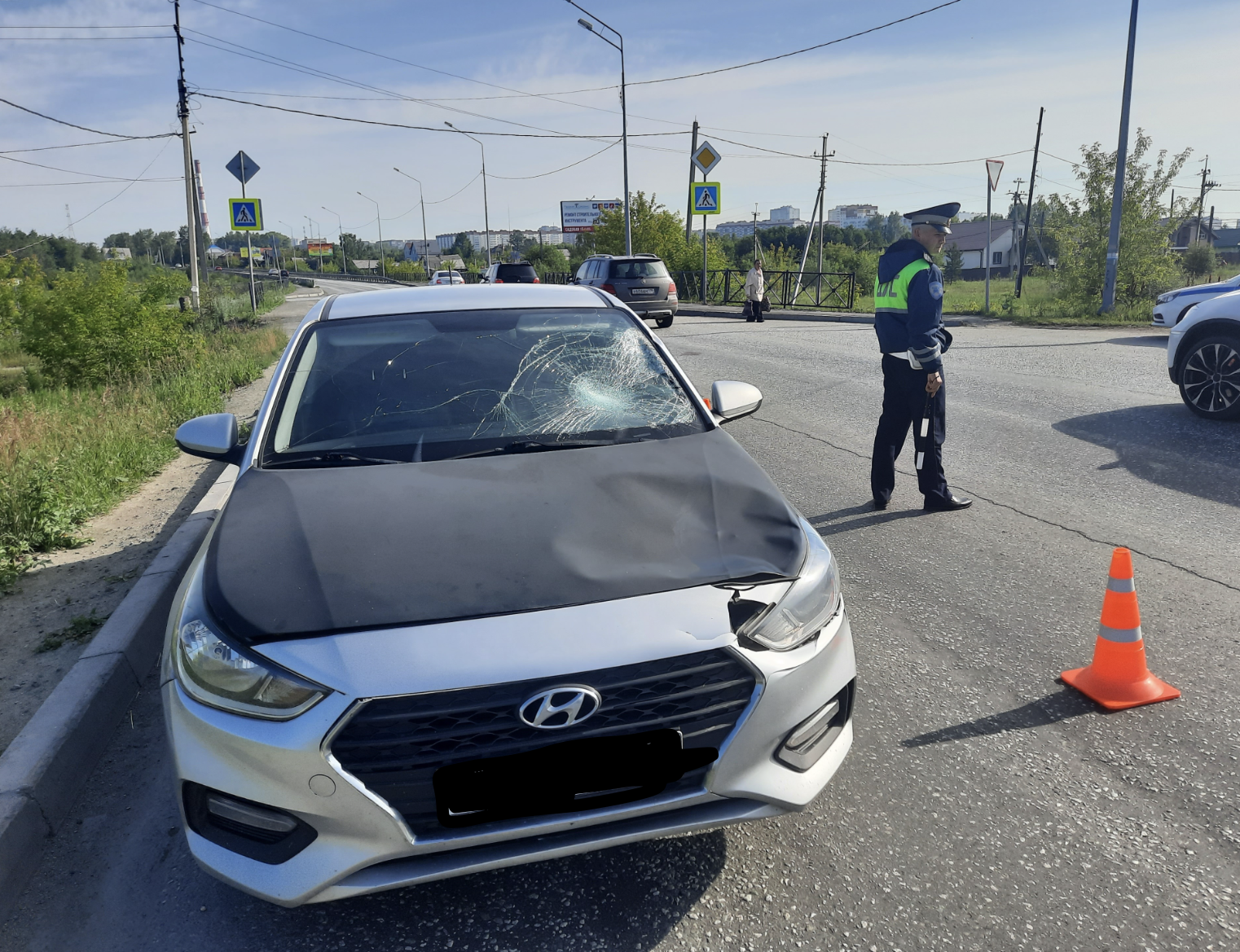 ГИБДД Нижнего Тагила разбираются в причинах и обстоятельства дорожно-транспортного происшествия, в результате которого пострадал пешеход
