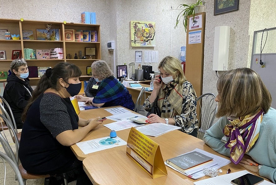 Центр "Инфопомощь" в Нижнем Тагиле: Единая площадка консультаций и информационной поддержки для граждан