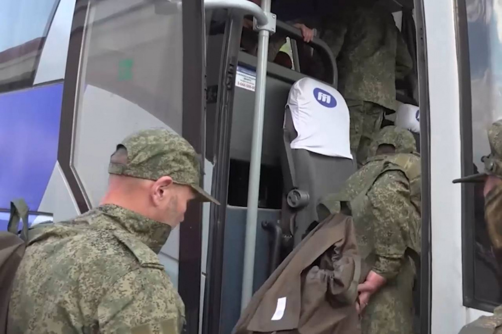 Тагильчанина освободили из украинского плена в ходе масштабного обмена | Восемь жителей Урала освободили из украинского плена