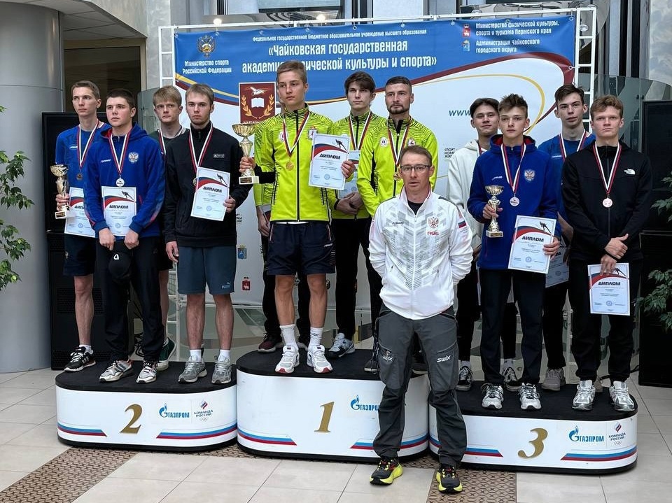 Тагильские летающие лыжники завоевали сразу три бронзы этапов Кубка России | Свердловские спортсмены забрали три бронзовые награды на Кубке России Тагильские летающие лыжники завоевали сразу три бронзы этапов Кубка России | Свердловские спортсмены забрали три бронзовые награды на Кубке России