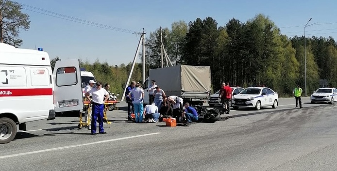 Полиция ищет свидетелей майского ДТП на трассе под Нижним Тагилом, в котором пострадал мотоциклист
