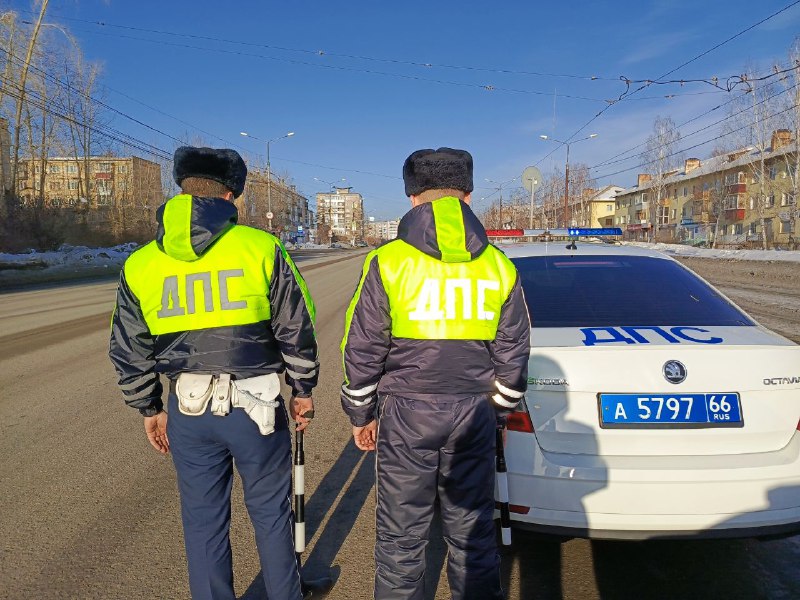 Полицейские Нижнего Тагила провели мероприятие, направленное на выявление и пресечение нарушений ПДД | Полицейские Нижнего Тагила провели 3 часовой рейд и выявили более 70 нарушений ПДД