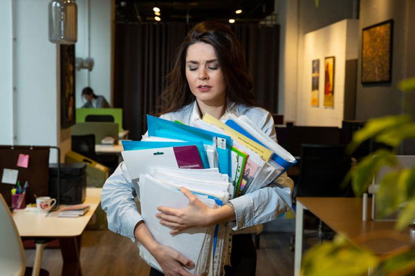 Сокращенный рабочий день для женщин - шаг к поддержке равенства и семейного благополучия | Вице-спикер Госдумы предложил сократить рабочую пятницу женщинам на два часа