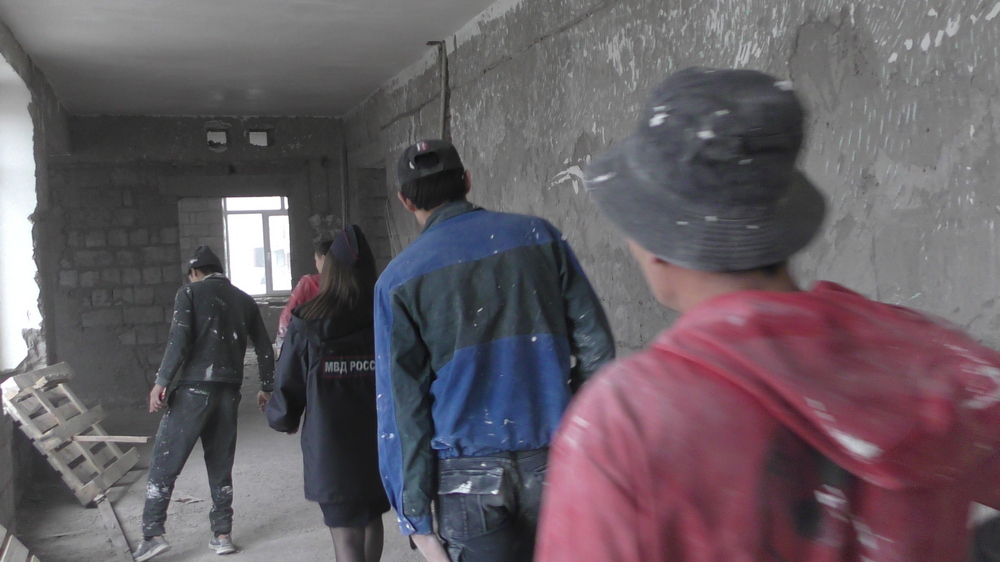 В Нижнем Тагиле сотрудники полиции осуществляют проверки иностранных граждан | В Нижнем Тагиле сотрудники полиции осуществляют проверки иностранных граждан