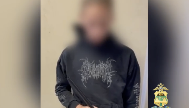 В Сочи школьник разгуливал по улицам с винтовкой | В Сочи школьник разгуливал по улицам с винтовкой