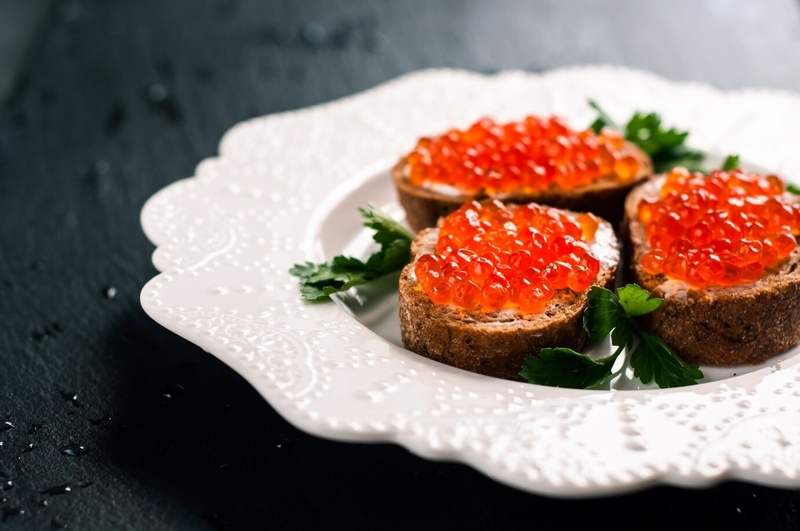 Эксперт Ильяшенко: когда покупать красную икру к Новому году, чтобы сэкономить | Эксперт Ильяшенко рассказала, когда лучше покупать красную икру к Новому году