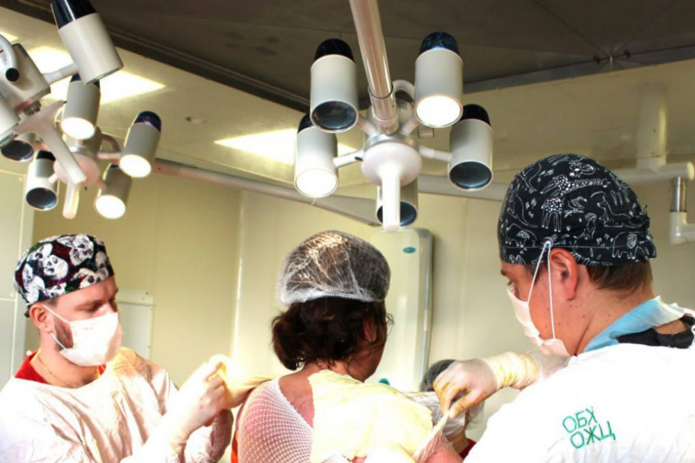 Свердловские медики спасли женщину с сильнейшими ожогами из-за неисправного обогревателя | На Урале врачи смогли спасти женщину, пострадавшую от обогревателя 