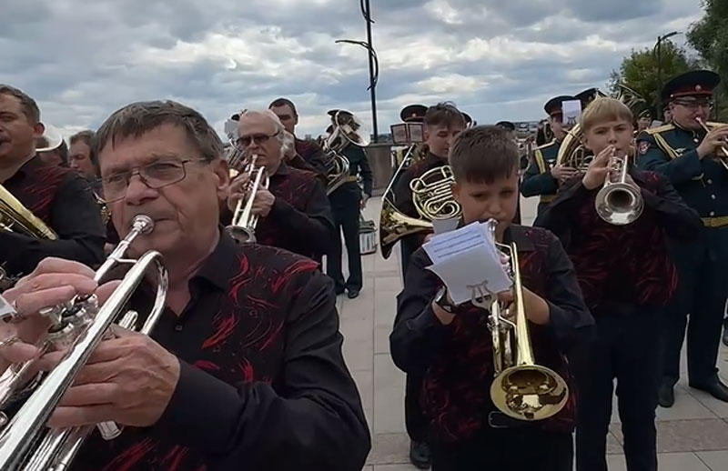 Нижний Тагил завершил День города ярким фестивалем духовых оркестров на набережной. Видео | Всероссийский фестиваль духовых оркестров зазвучал на набережной Нижнего Тагила Нижний Тагил завершил День города ярким фестивалем духовых оркестров на набережной. Видео | Всероссийский фестиваль духовых оркестров зазвучал на набережной Нижнего Тагила