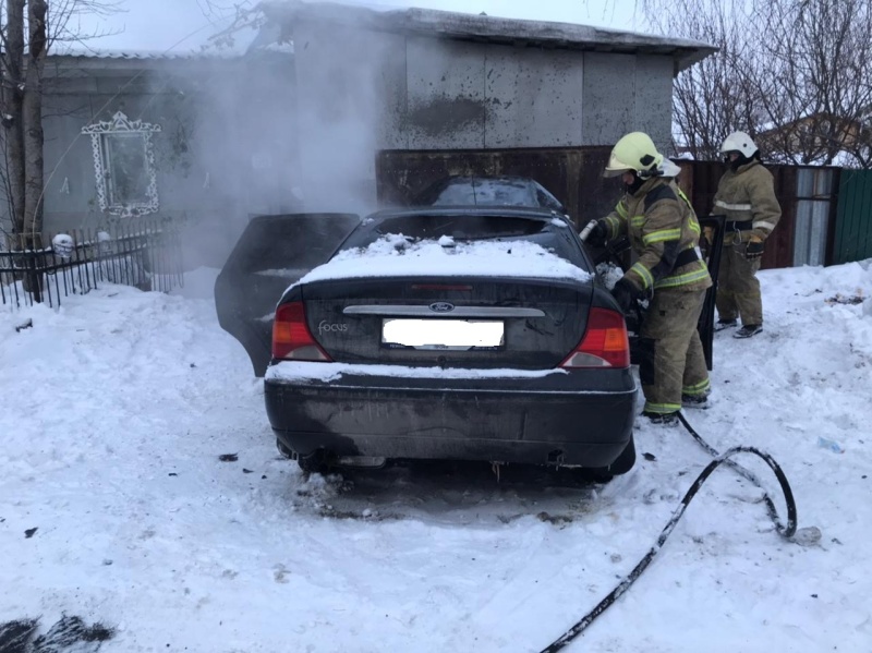 Вечером в Тагиле сгорела иномарка