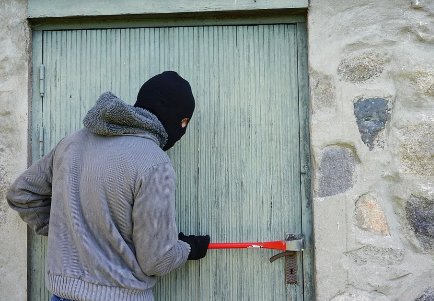 В Нижнем Тагиле поймали серийного грабителя магазинов