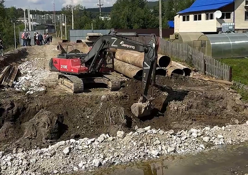 В Уральце ремонтируют мост: что уже сделали и что будет дальше | В Нижнем Тагиле реконструируют мост через реку Мартьян