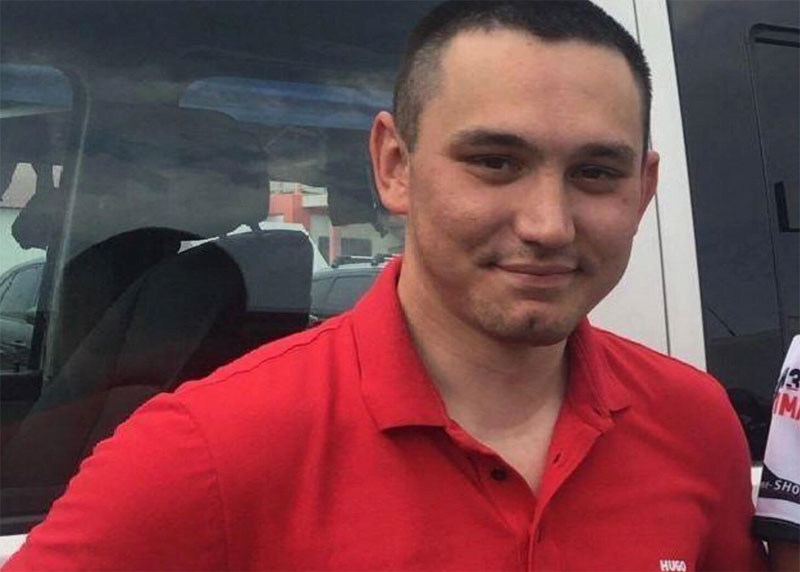 В Свердловской области задержан бывший сотрудник ГИБДД, участвовавший в рэкете и насилии над подростками | Экс-гаишник из Каменска-Уральского задержан за пытки подростков и вымогательство