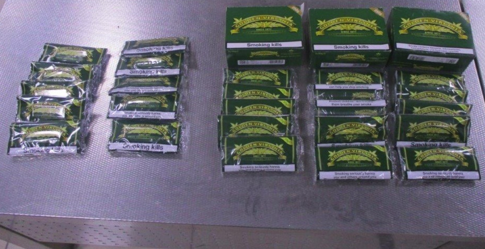 Кольцовские таможенники выявили 25 пакетиков с табаком у авиапассажира из Антальи