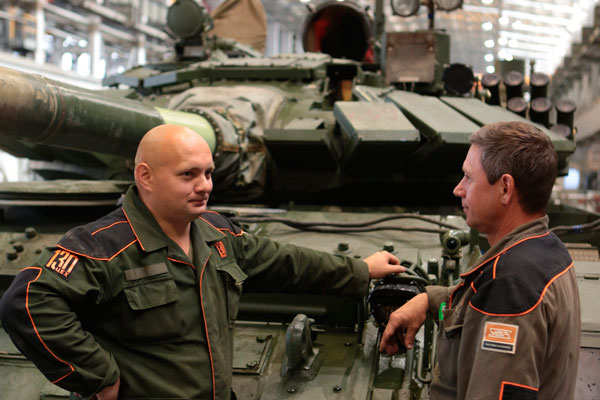 Путин наградил коллектив «Уралвагонзавода» Путин наградил коллектив «Уралвагонзавода»