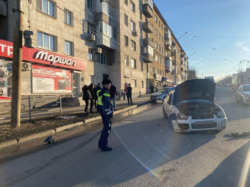 Шесть штрафов за одно ДТП: чем закончился побег от ДПС в Нижнем Тагиле  | В Нижнем Тагиле водитель спровоцировал ДТП, игнорируя инспекторов
