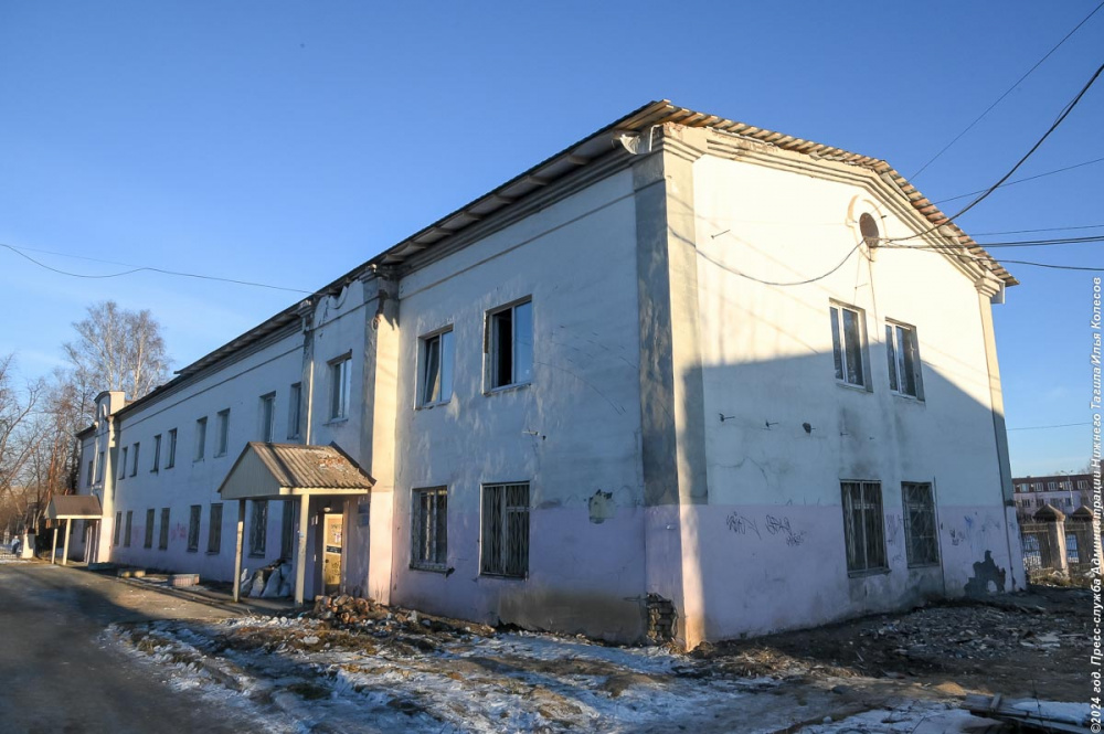 В Нижнем Тагиле продолжают ремонтировать детские поликлиники | На Урале проводятся капитальные ремонты поликлиник