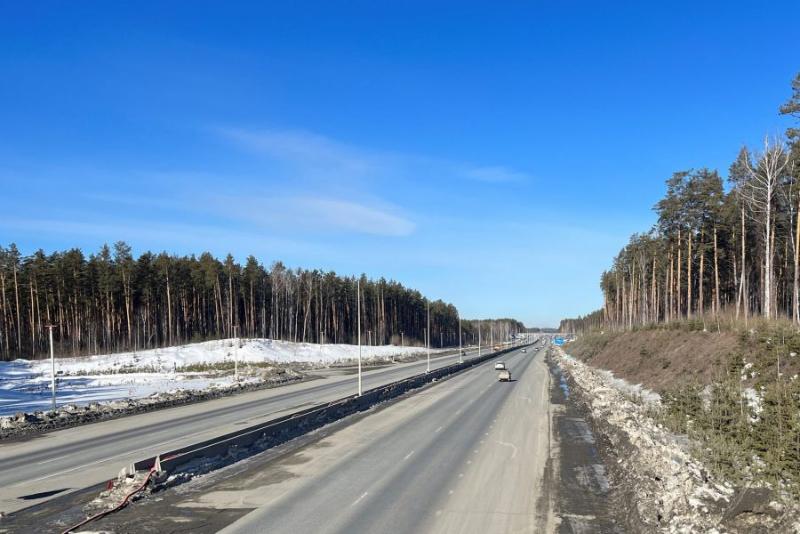 В Свердловской области за год уложили 1,5 миллиона квадратных метров дорожного покрытия | На Урале дорожники уложили более 1,5 миллиона квадратных метров асфальта В Свердловской области за год уложили 1,5 миллиона квадратных метров дорожного покрытия | На Урале дорожники уложили более 1,5 миллиона квадратных метров асфальта
