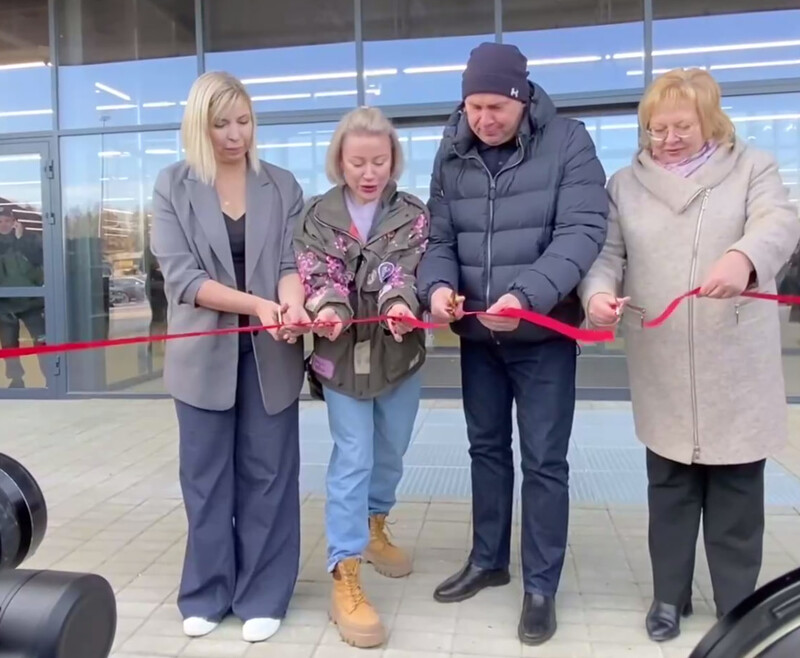 Владислав Пинаев посетил открытие гипермаркета | Мэр Нижнего Тагил принял участие в открытии магазина крупной торговой сети