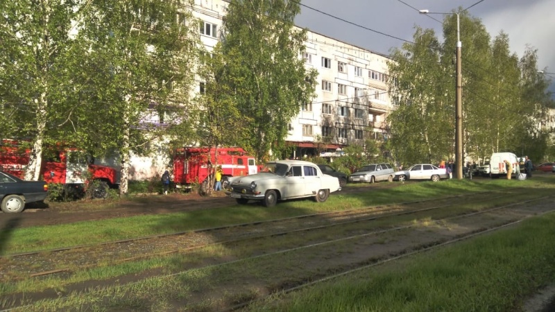 Днем в Нижнем Тагиле в пятиэтажке горела квартира