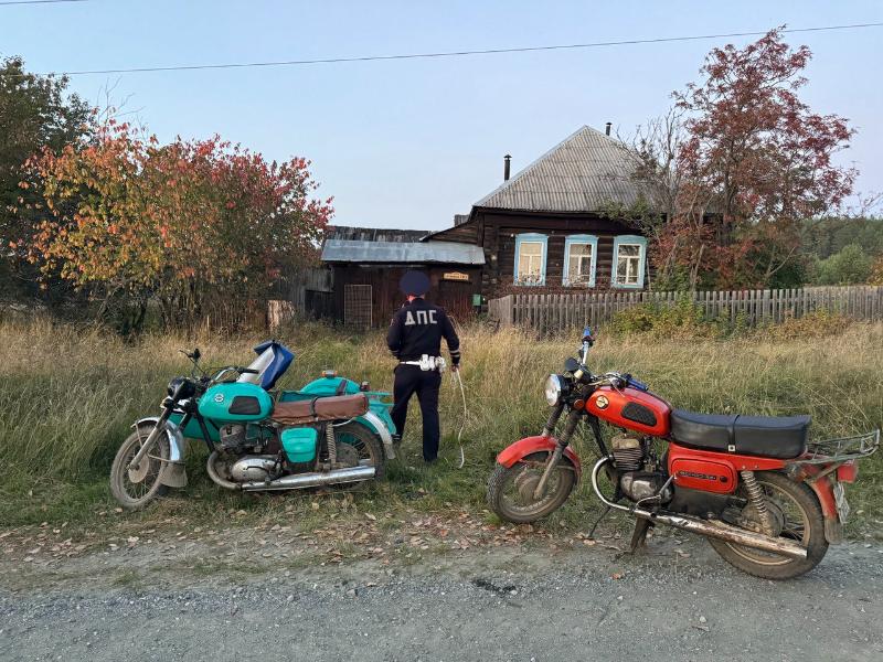 В Свердловской области произошло ДТП с участием подростков | В Свердловской области столкнулись два подростка на мотоциклах В Свердловской области произошло ДТП с участием подростков | В Свердловской области столкнулись два подростка на мотоциклах