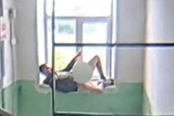 В Нижнем Тагиле мужчина онанировал на глазах у ребенка 