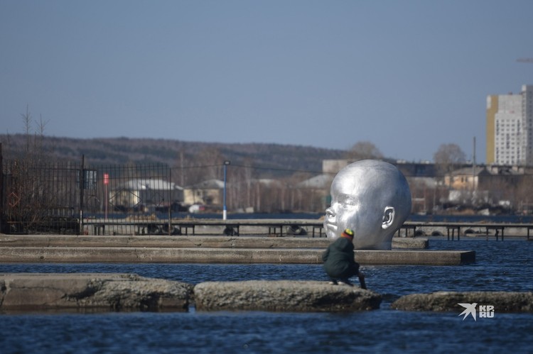 Оскар Кучера раскритиковал скульптуру "Индустриальный младенец" в Екатеринбурге: "Это сатанизм!"