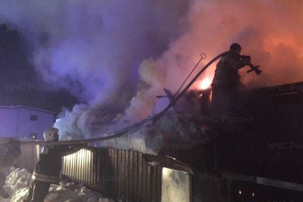 Накануне в Нижнем Тагиле в садах сгорела баня и хозпостройки