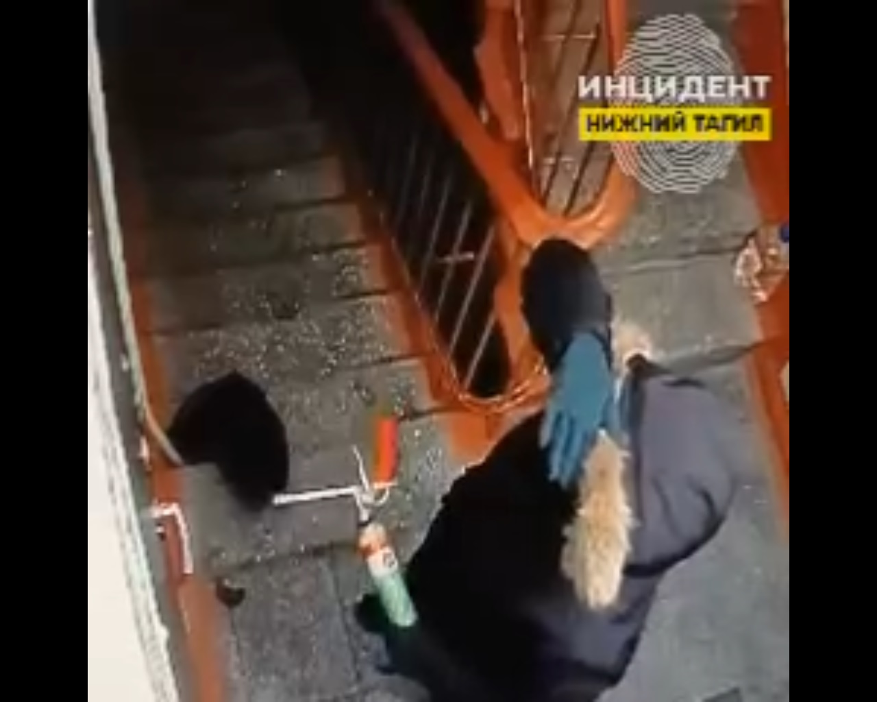 Тагильчанка замуровала семью в квартире