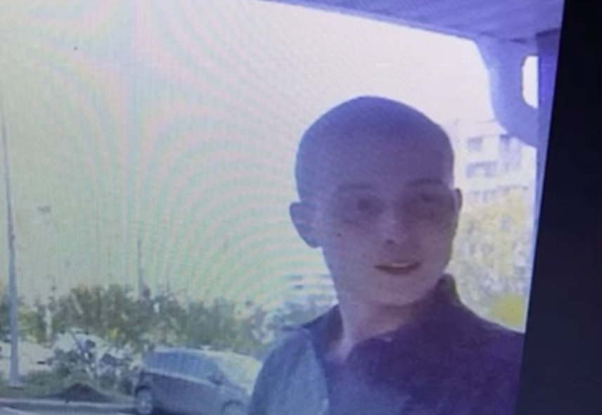 В Нижнем Тагиле вандал испортили фасад жилого дома