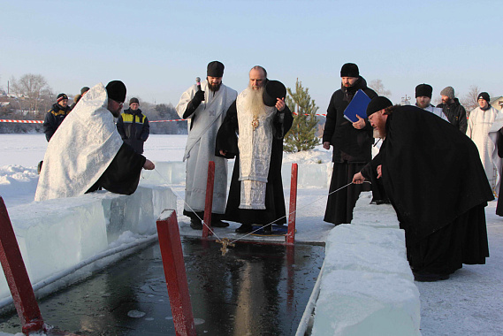 Спасатели Нижнего Тагила напомнили правила купания (омовения) в проруби
