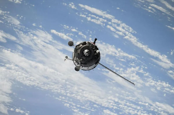 12 апреля - день, который вписан золотыми буквами в историю космонавтики | Юрий Гагарин: первый шаг человека в бескрайний Космос